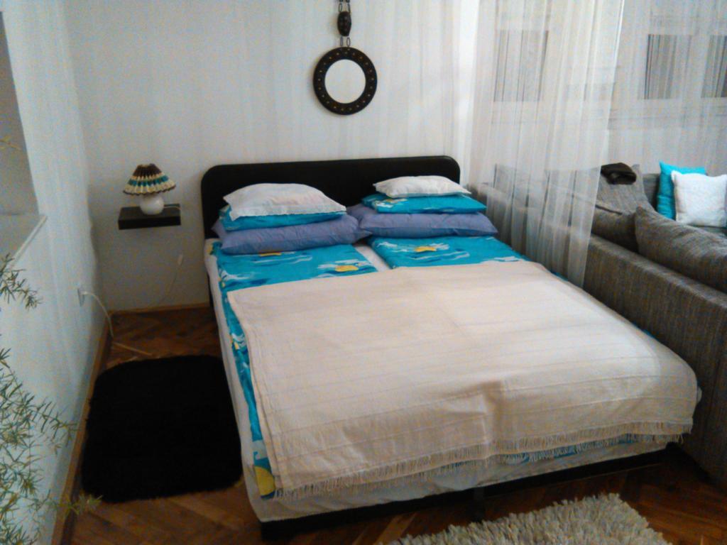 Belvarosi Studio Apartman غيور الغرفة الصورة