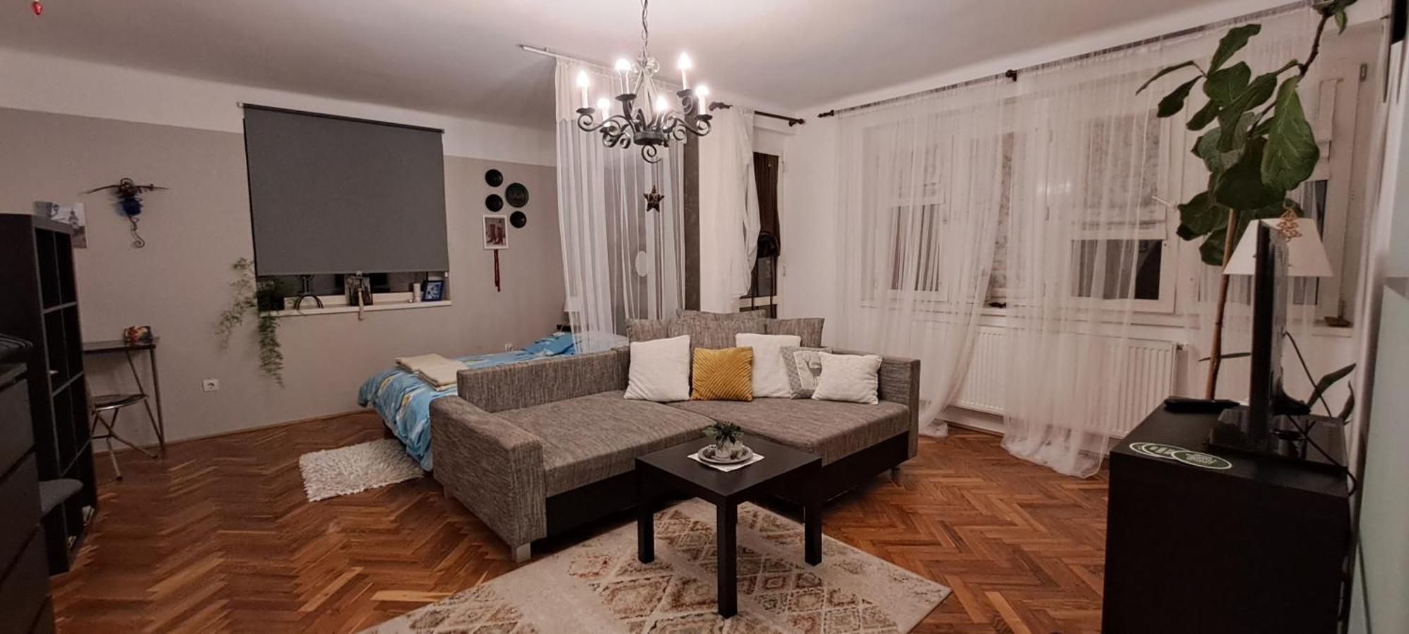 Belvarosi Studio Apartman غيور المظهر الخارجي الصورة
