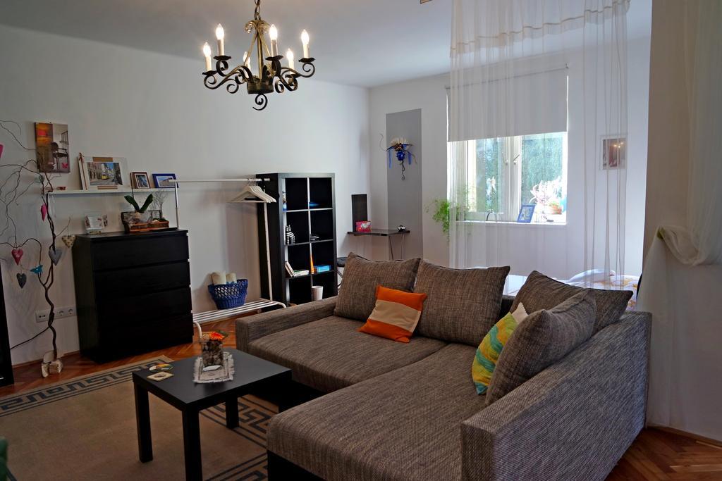 Belvarosi Studio Apartman غيور المظهر الخارجي الصورة